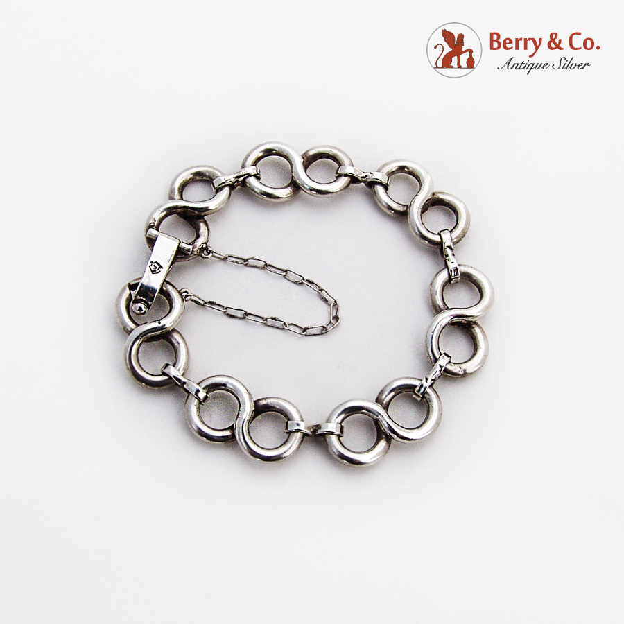 Bold Figure 8 Link Bracelet Sterling Silver 1950 Mexico