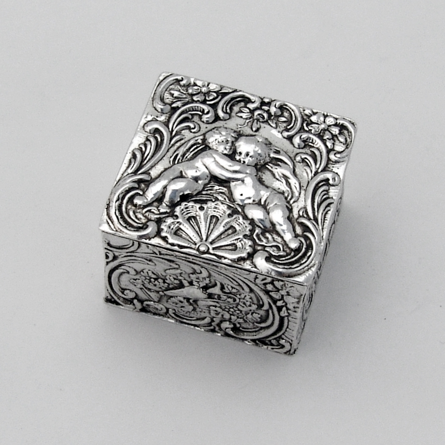 Repousse Cherub Small Box Gilt Interior Hanau Neresheimer Silver 1890s