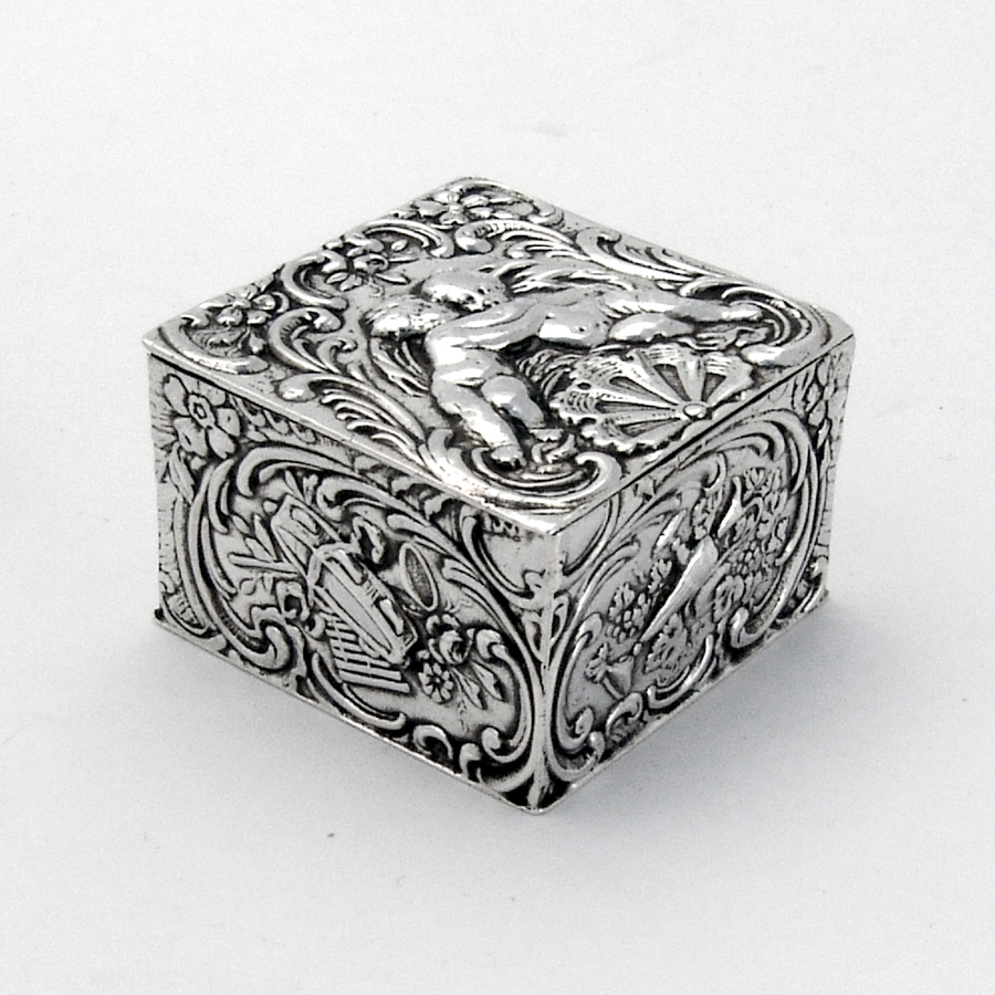 Repousse Cherub Small Box Gilt Interior Hanau Neresheimer Silver 1890s