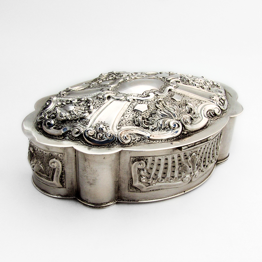 Portuguese Repousse Oval Box Velvet Lining 833 Standard Silver
