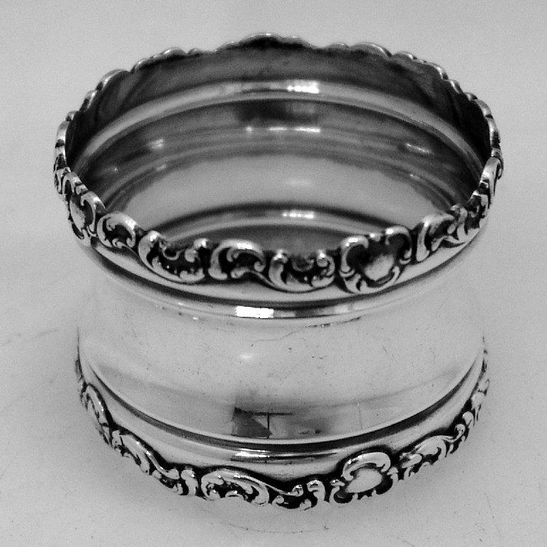 Sterling Silver Baroque Scroll Border Napkin Ring 1910