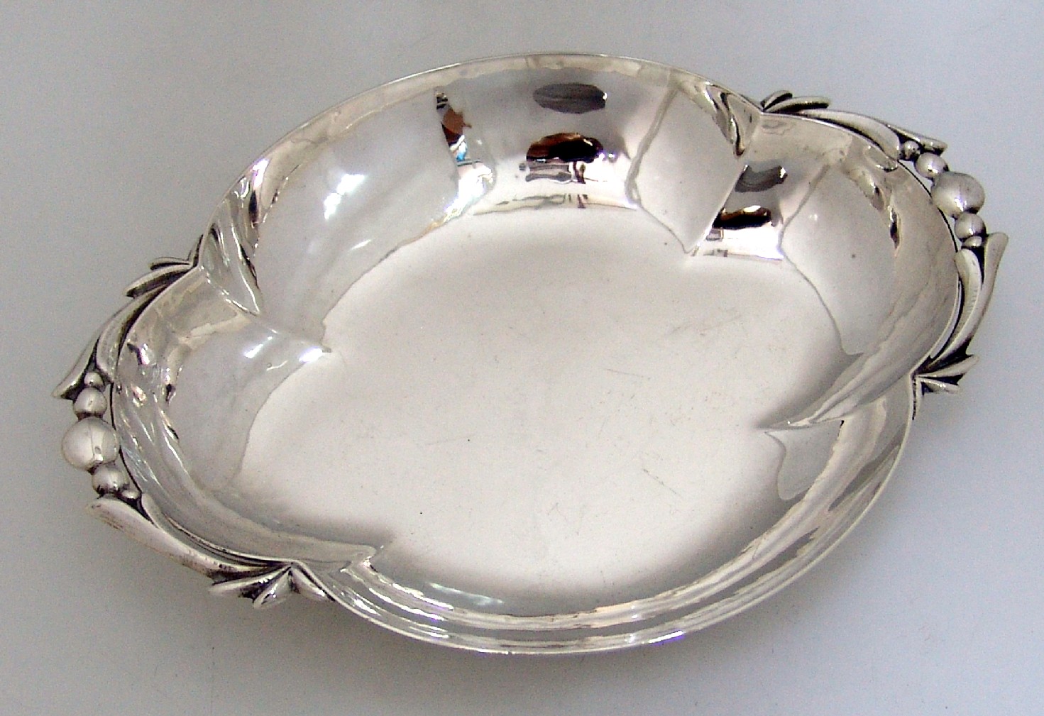 Cellini Arts and Crafts Style Silver Serving Bowl Chicago 1920 