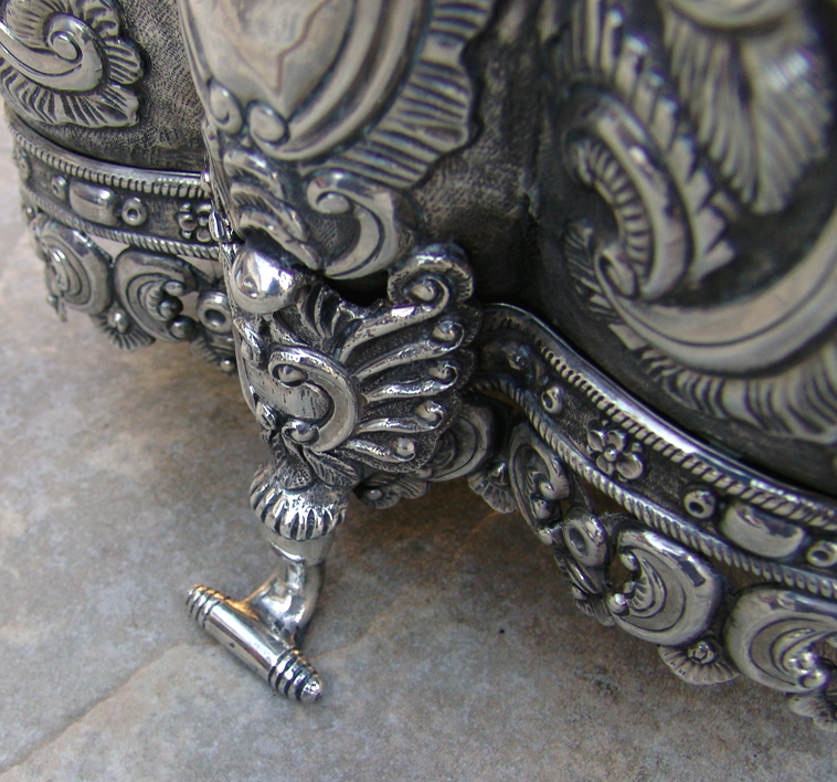 Spanish Colonial Peruvian Coca Leaf Box 18th Century Sterling Silver