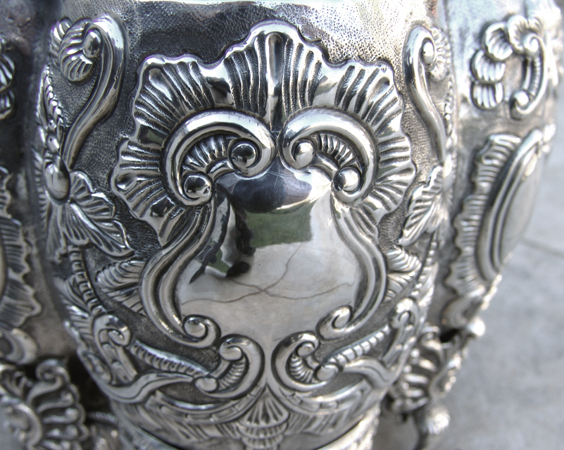 Spanish Colonial Peruvian Coca Leaf Box 18th Century Sterling Silver