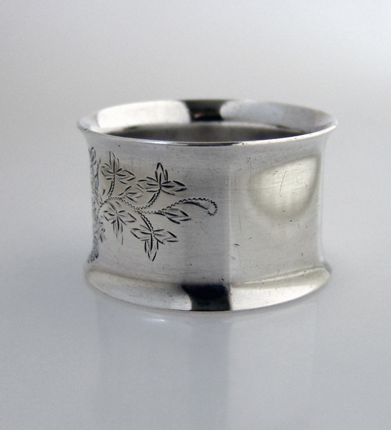 Sterling Silver Floral Engraved Napkin Ring Towle 1916