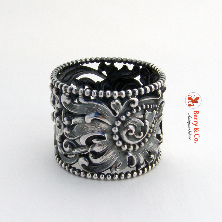 Acanthus Leaf Open Work Beaded Napkin Ring Sterling Silver 1890 LVJ