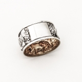 .Repousse Grape Napkin Ring Gilt Interior Portuguese 833 Silver
