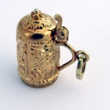 Vintage Tankard Charm 14 K Gold 585