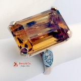 Vintage Retro Citrine Cocktail Ring 14 K Gold Diamonds